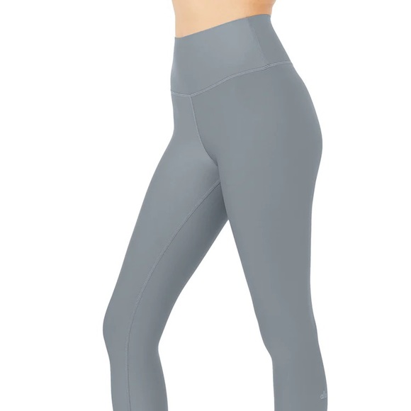 ⭐️NWT⭐️ Alo 7/8 High-Waist Airlift Legging in Steel Blue - Picture 2 of 2